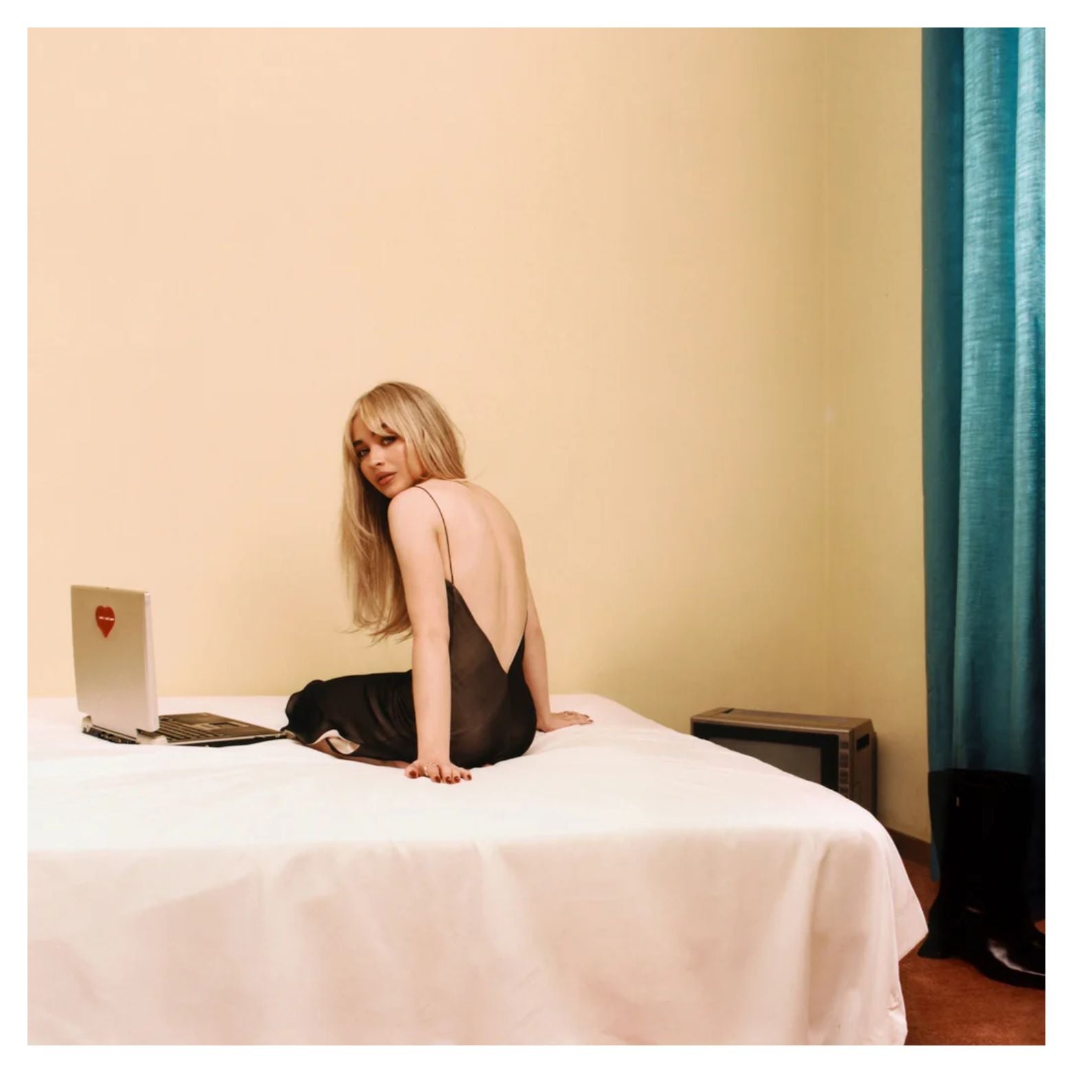 CD SABRINA CARPENTER EMAILS I CAN'T SEND