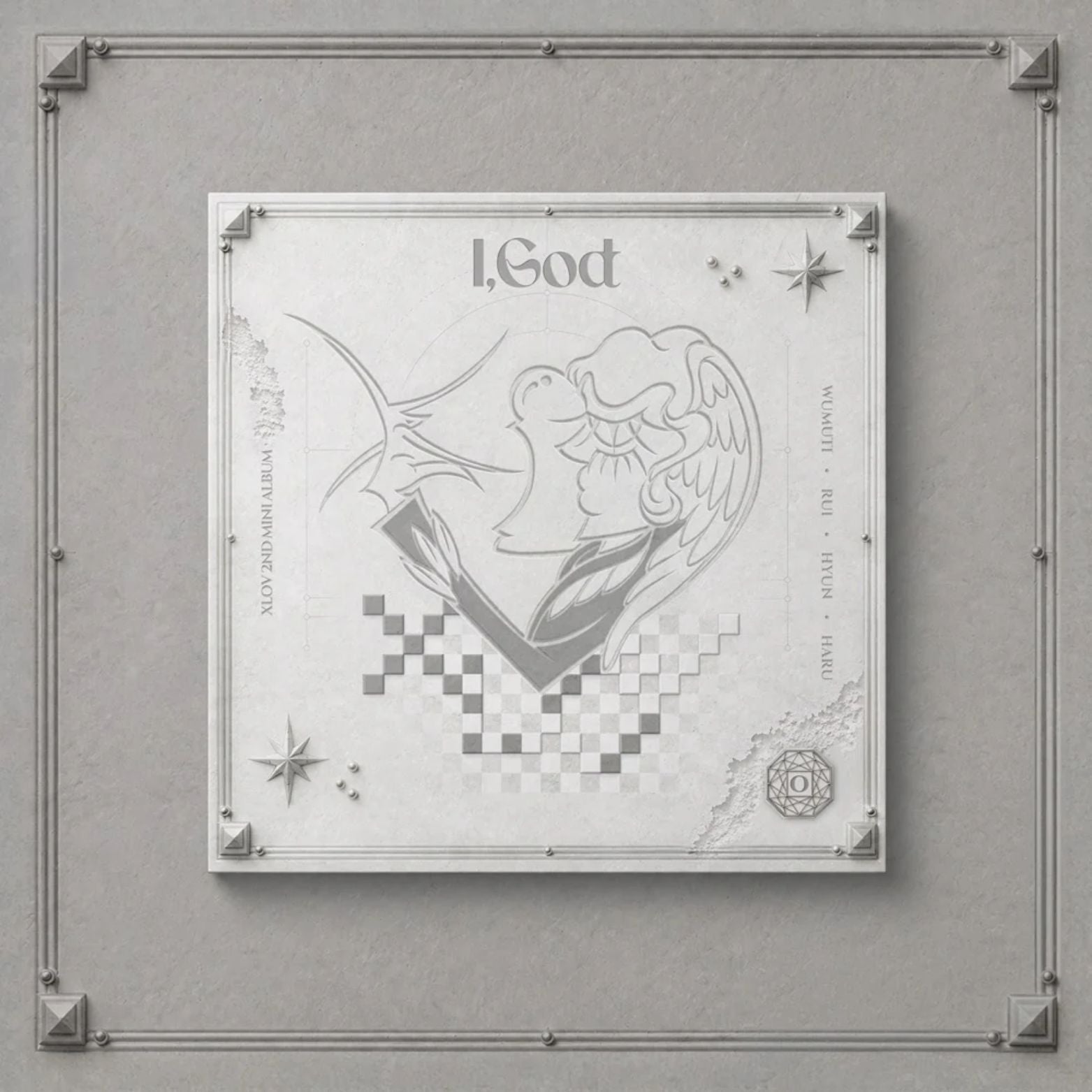 CD XLOV I, GOD