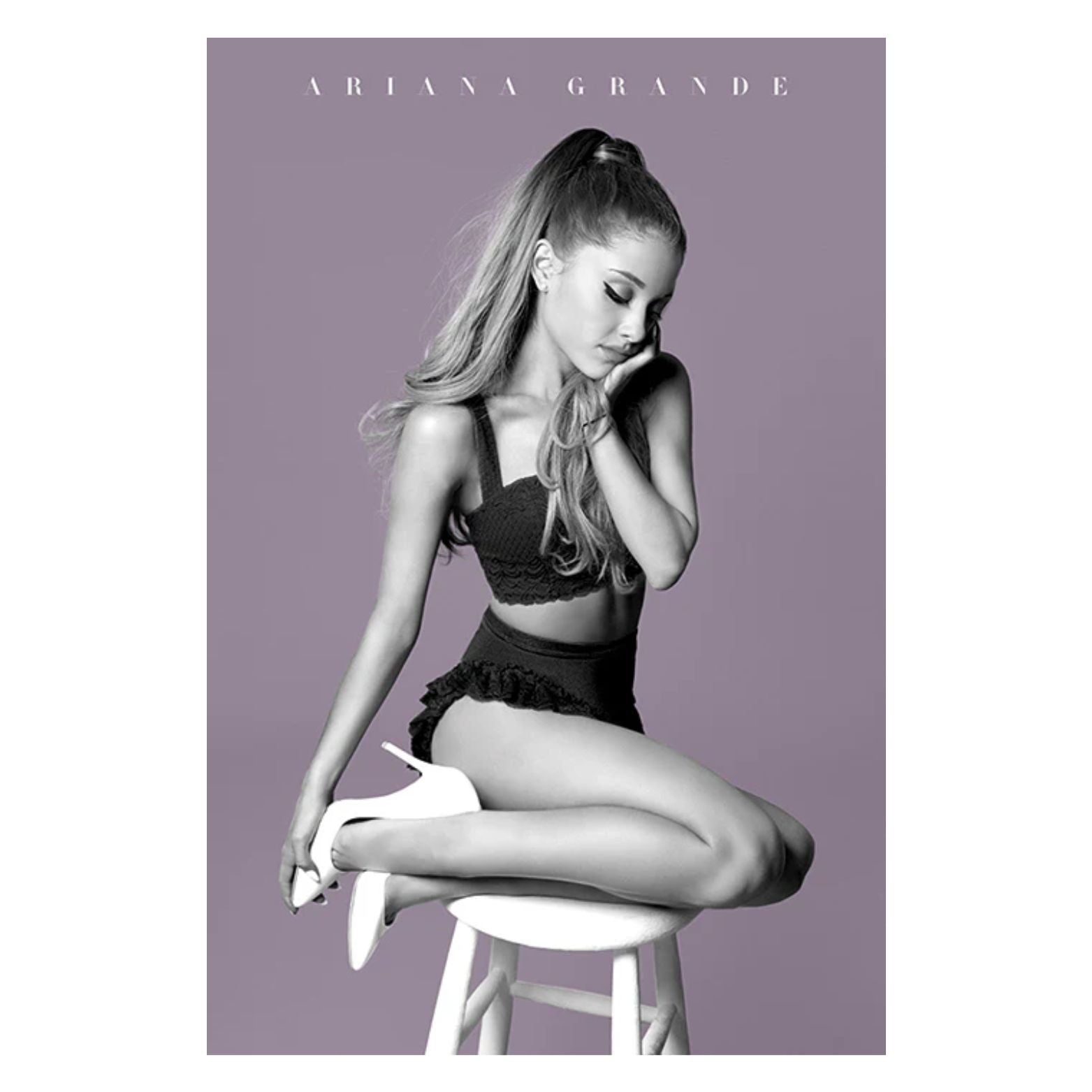 POSTER 61*91,5 ARIANA GRANDE POSE no04